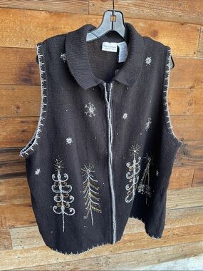 White Stag Women’s Plus Sweater Vest Black Beaded Embroidered Zip NWT 22W/ 24W